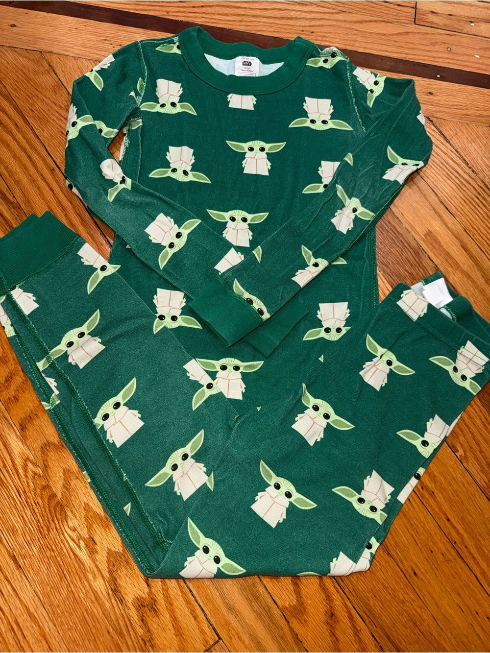 Hanna Andersson Dark Green Grogu Print Kids Pajama Set size 8